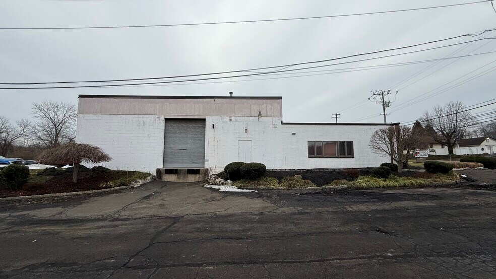 More Photos Of 2835 Terwood Rd, Willow Grove Warehouse For Lease