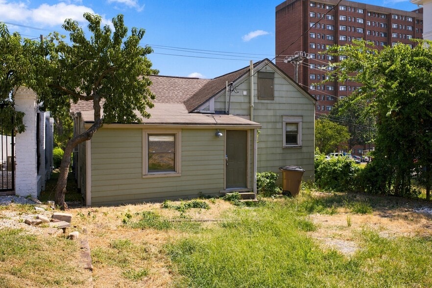 More Photos Of 321 29th Ave N, Nashville Office Residential For Sale