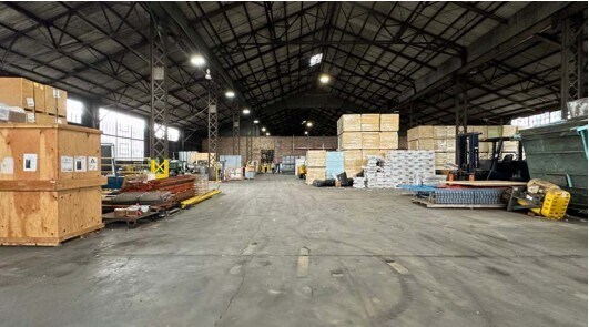 More Photos Of 265 E Broadway St, Three Rivers Warehouse For Lease