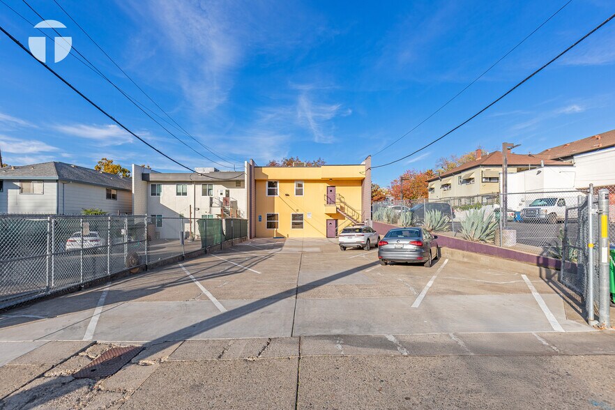 More Photos Of 2016 P St, Sacramento Office For Lease