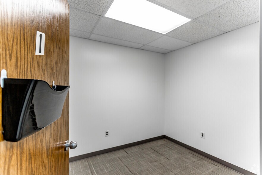 More Photos Of 3301 Woodburn Rd, Annandale Medical For Lease