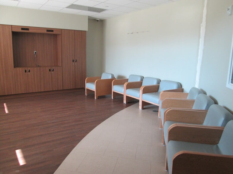 More Photos Of 6262 S Sheridan Rd, Tulsa Hospital For Sale