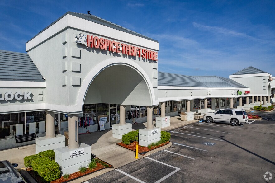 More Photos Of 17860 SE 109th Ave, Summerfield Storefront For Lease
