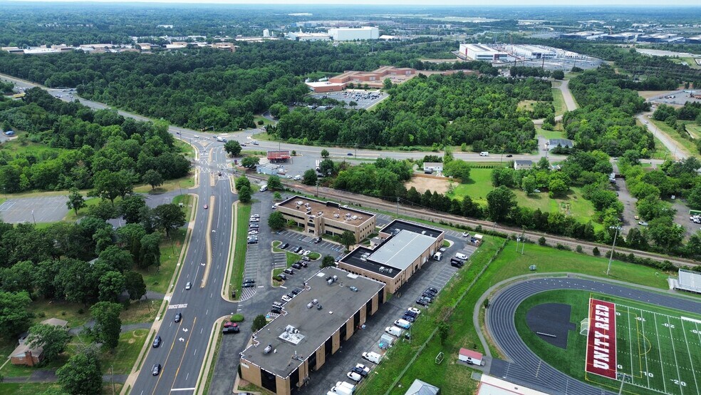 More Photos Of 8830-8854 Rixlew Ln, Manassas Flex For Lease