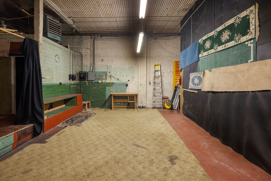 More Photos Of 819 S Higgins Ave, Missoula Freestanding For Sale