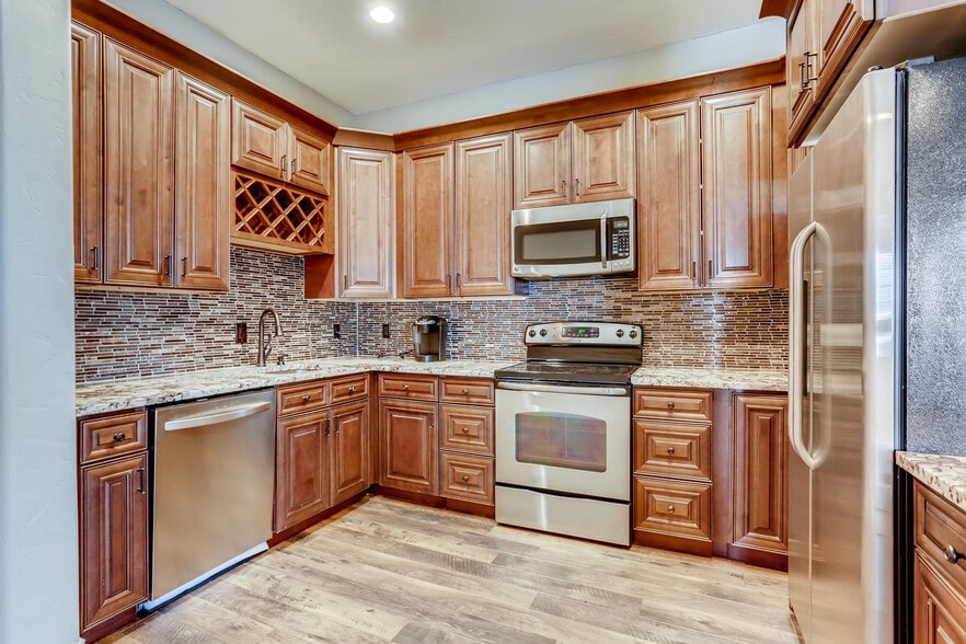 More Photos Of 15530 E Broncos Pky, Centennial Office For Lease