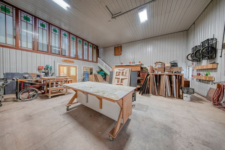 More Photos Of 26 Holland rd, Ferndale Manufacturing For Sale