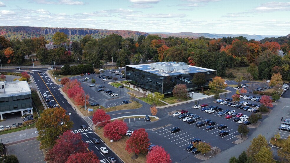 More Photos Of 1 Executive Blvd, Yonkers Office For Lease