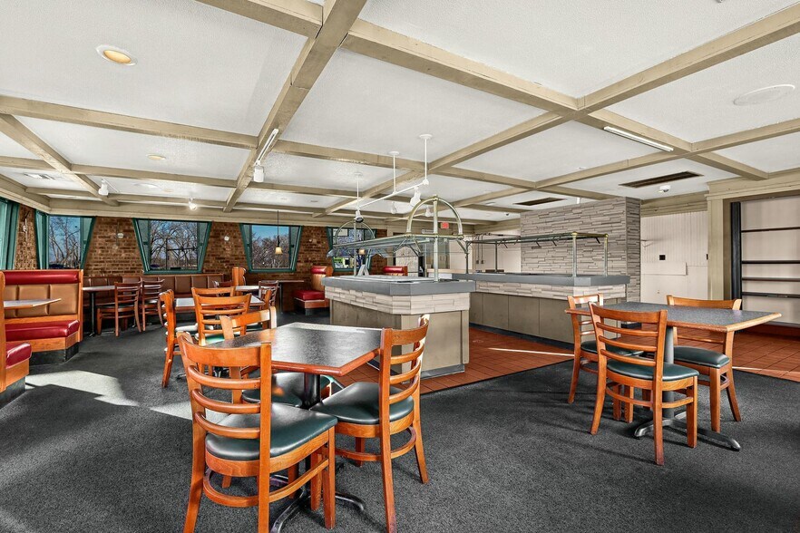 More Photos Of 2212 Rose St, La Crosse Restaurant For Sale