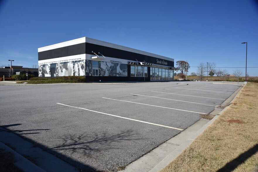 More Photos Of 491 Fob James Dr, Valley Restaurant For Sale