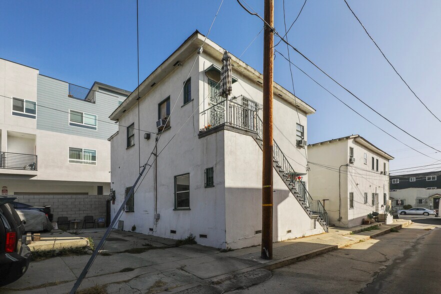 More Photos Of 817-823 Centennial St, Los Angeles Apartments For Sale