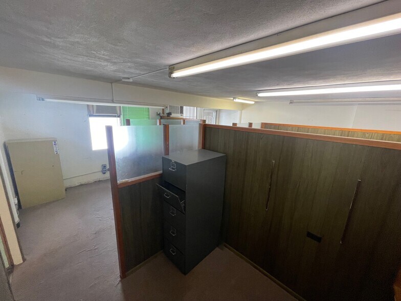 More Photos Of 558-562 California Ave, Wahiawa Storefront Retail Office For Lease