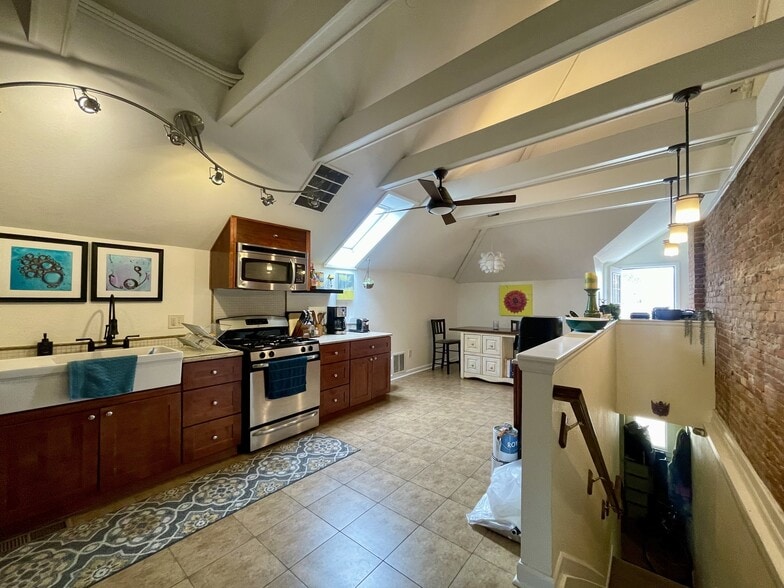 More Photos Of 1000 E 16th Ave, Denver Office Residential For Sale