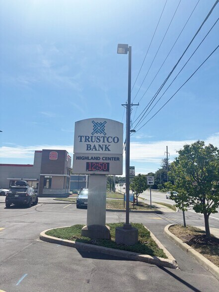 More Photos Of 3580 Us Highway 9w, Highland Bank For Lease