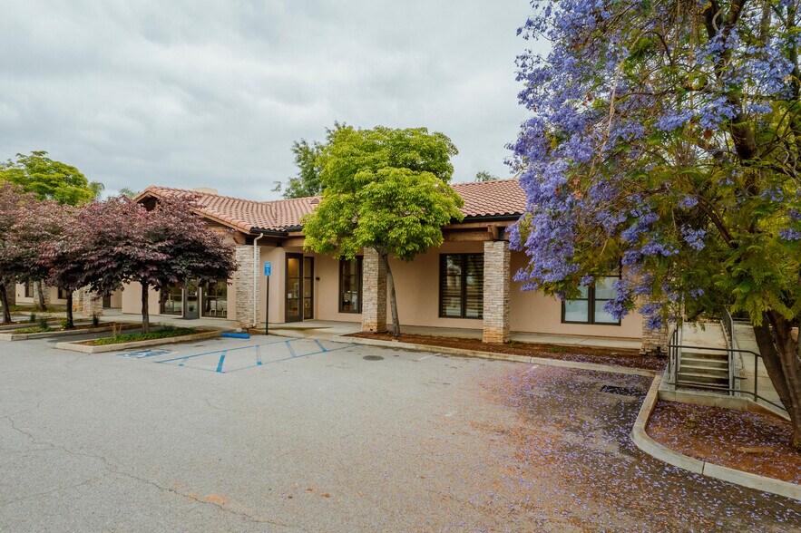 More Photos Of 1233 Brookside Ave, Redlands Medical For Sale
