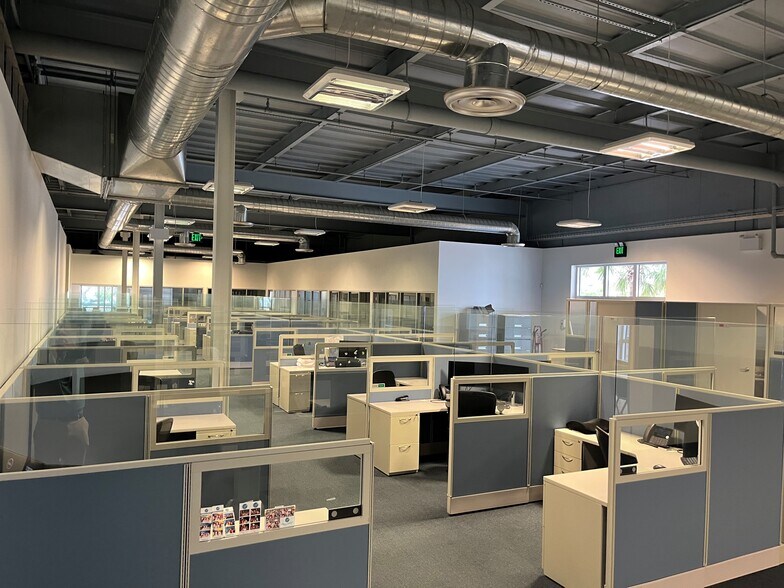 More Photos Of 2001 S Andrews Ave, Fort Lauderdale Service For Sale