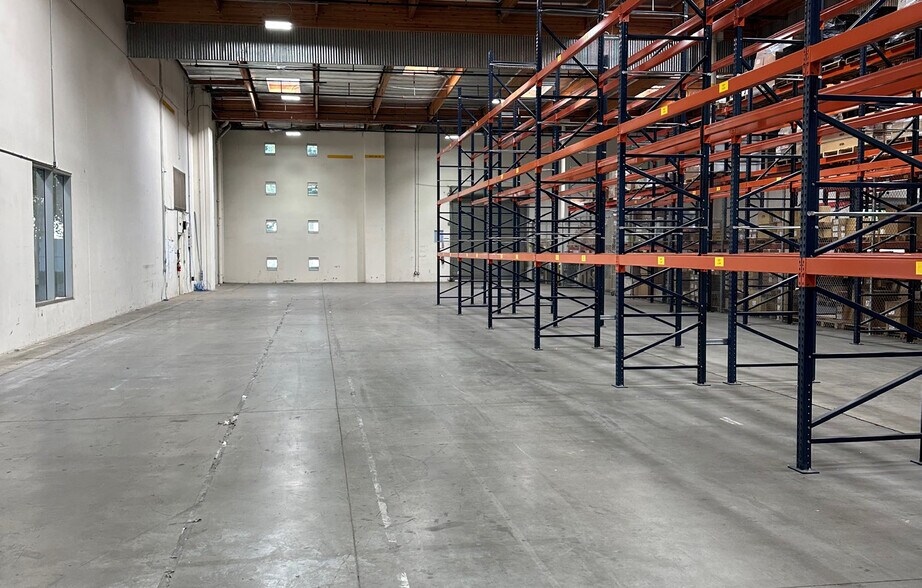 More Photos Of 15365 Barranca Pky, Irvine Warehouse For Lease