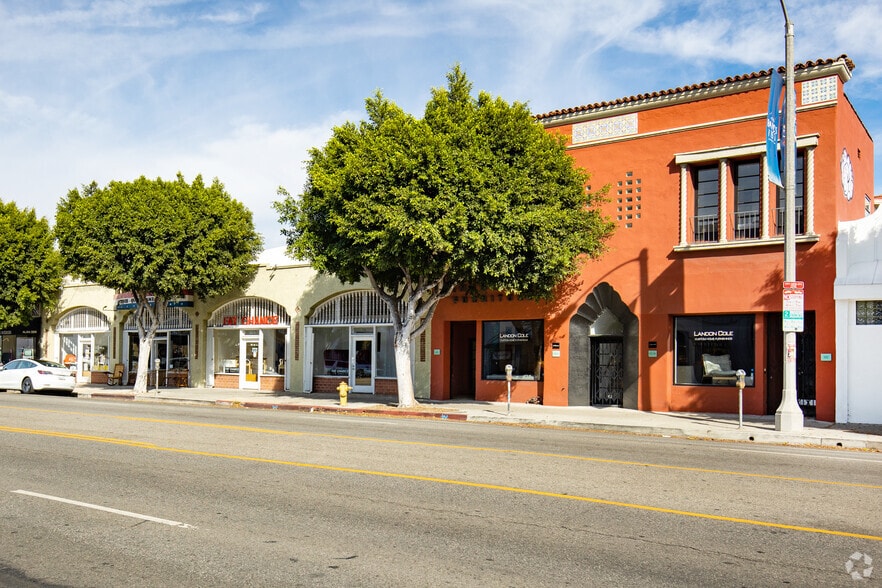 More Photos Of 152 N La Brea Ave, Los Angeles Storefront Retail Office For Lease
