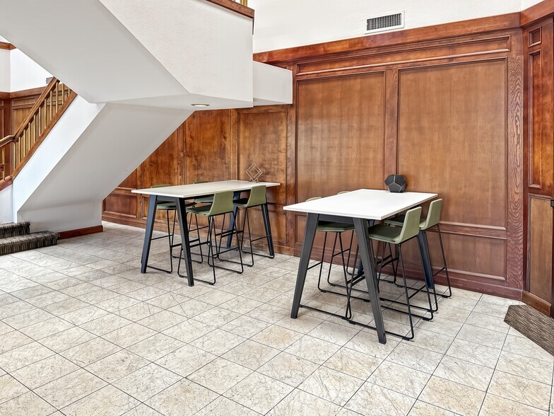 More Photos Of 2266 S Dobson Rd, Mesa Coworking Space