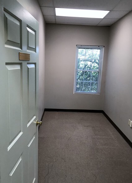 More Photos Of 450 S Church St, Fincastle Medical For Lease