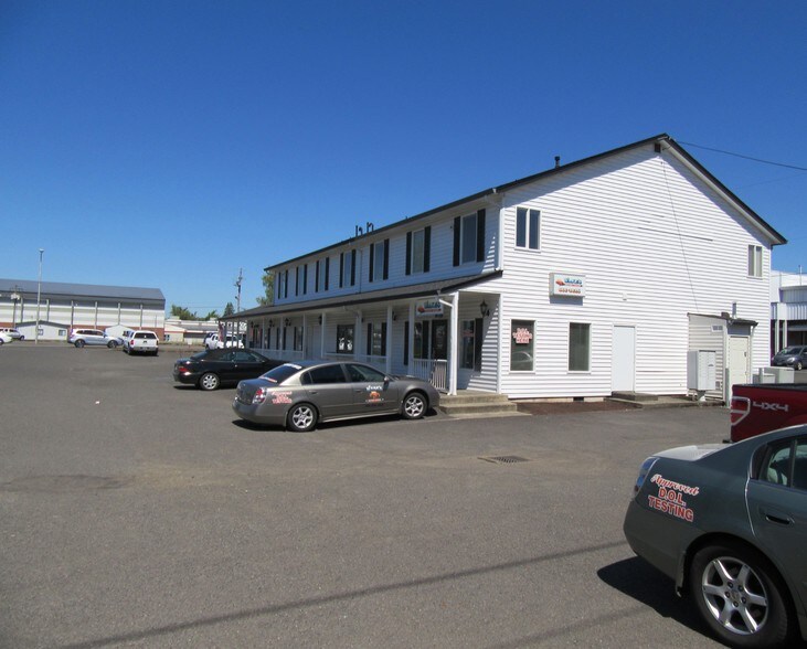More Photos Of 105 W Main St, Battle Ground Loft Creative Space For Sale