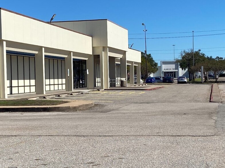 More Photos Of 9990 Kleckley Dr, Houston Unknown For Lease