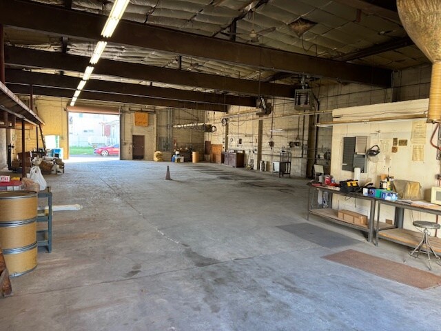 More Photos Of 151 Green St, Lansdale Warehouse For Sale