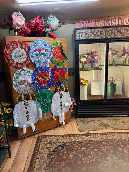 More Photos Of 145 E Main St, Sedan General Retail For Sale