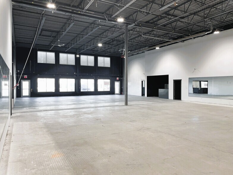 More Photos Of 683 Innovation Dr, Kingston Flex For Lease