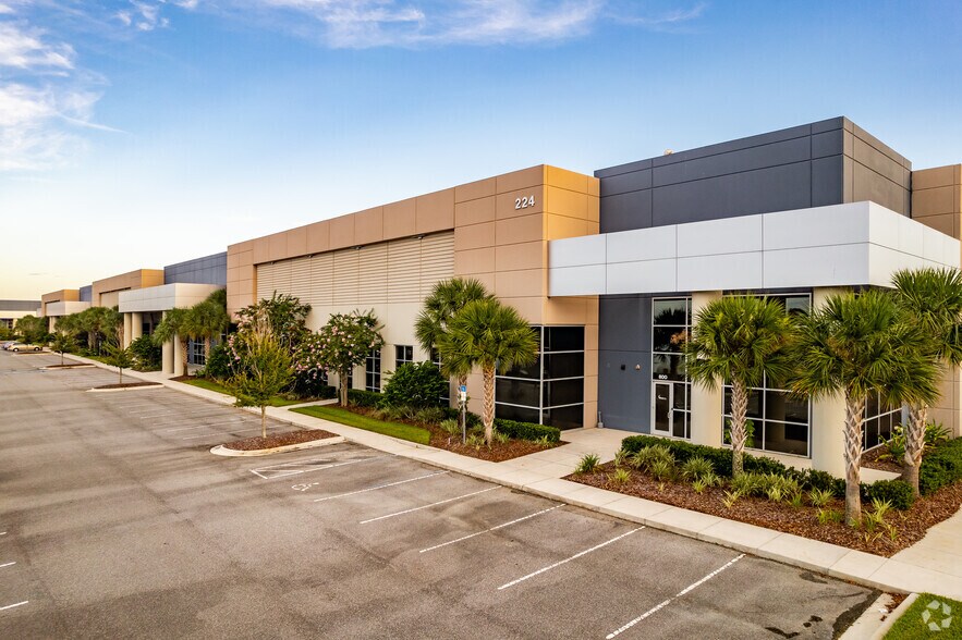 More Photos Of 8063 Beacon Lake Dr, Orlando Unknown For Lease