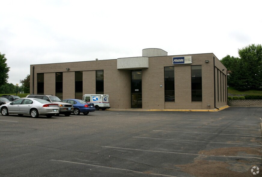 More Photos Of 4580 Scott Trl, Eagan Unknown For Lease