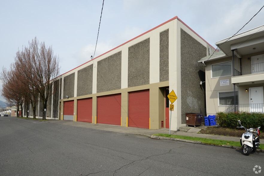 More Photos Of 1321 NE Davis St, Portland Unknown For Lease