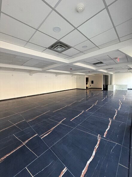 More Photos Of 340 Grand Ave, Leonia Storefront For Lease