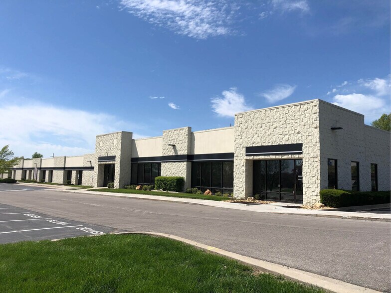 Primary Photo Of 15520-15600 College Blvd, Lenexa Flex For Sale