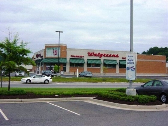 More Photos Of 2707 Greensboro Rd, Martinsville Drugstore For Lease