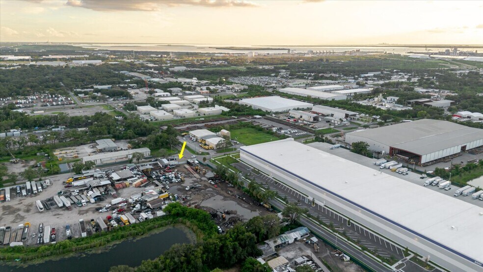 More Photos Of 5404 24th Ave S, Tampa Auto Salvage Facility For Sale