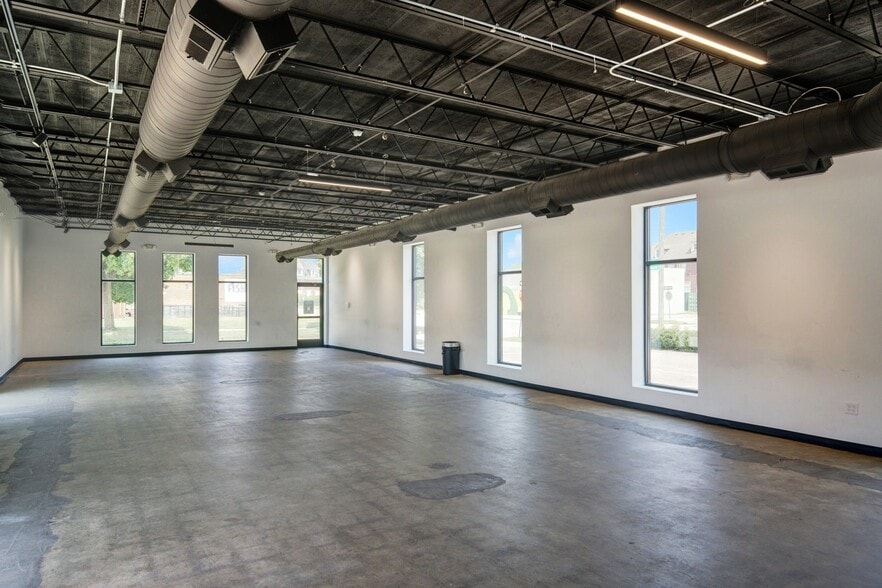 More Photos Of 611 W Philadelphia St, Detroit Freestanding For Sale