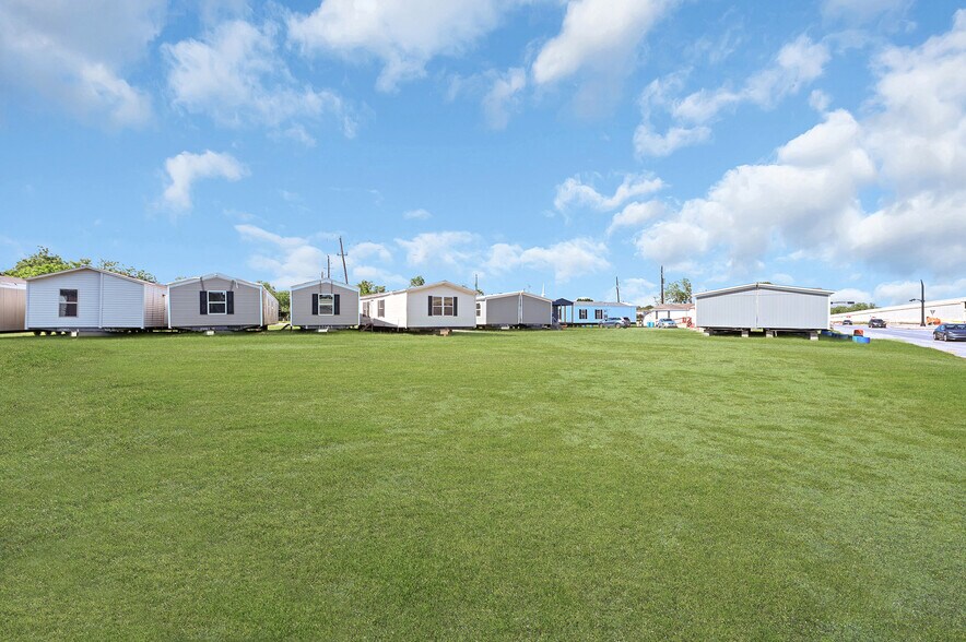 More Photos Of 3733 N Alexander Dr, Baytown Land For Sale