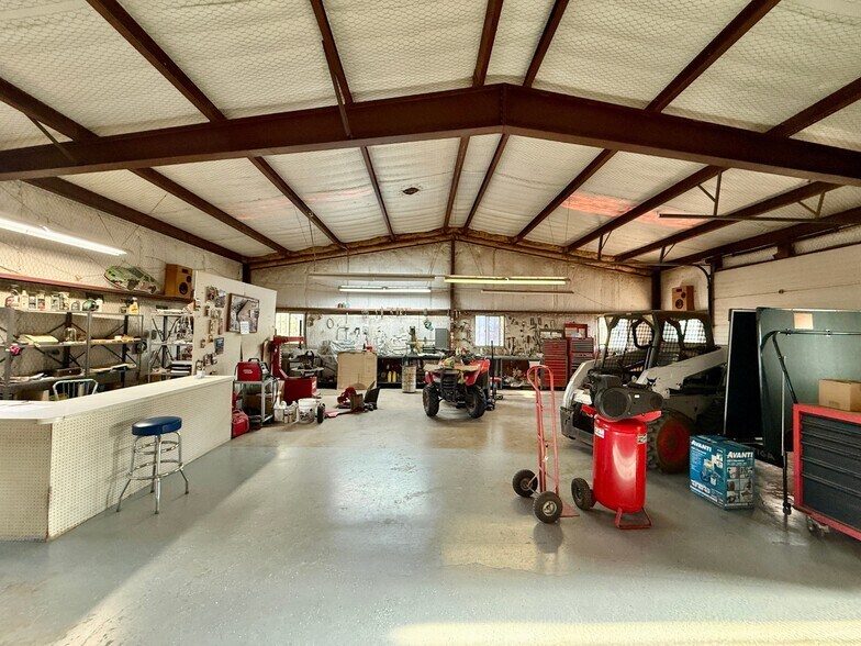 More Photos Of 4744 W US Highway 70, Thatcher Specialty For Sale