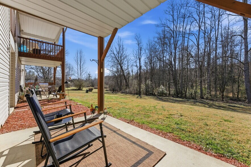 More Photos Of 520 Baird Cove Rd, Franklin Apartments For Sale