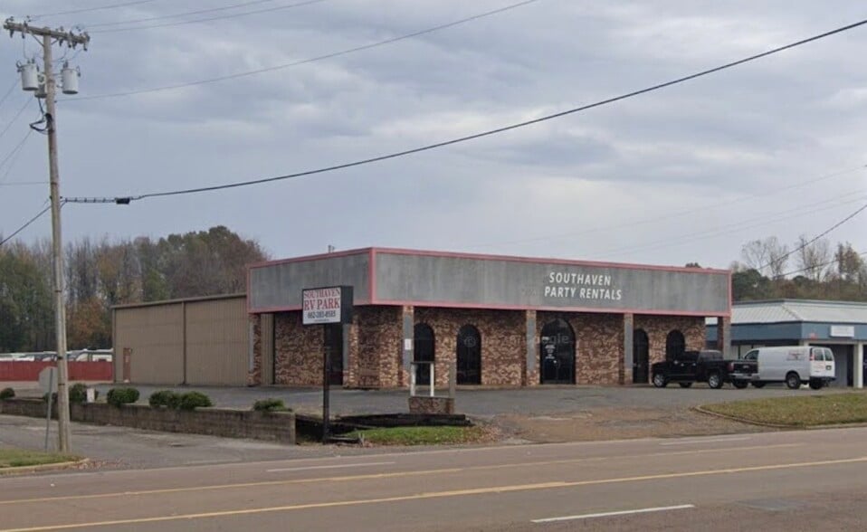 Primary Photo Of 250 Stateline Rd W, Southaven Showroom For Sale