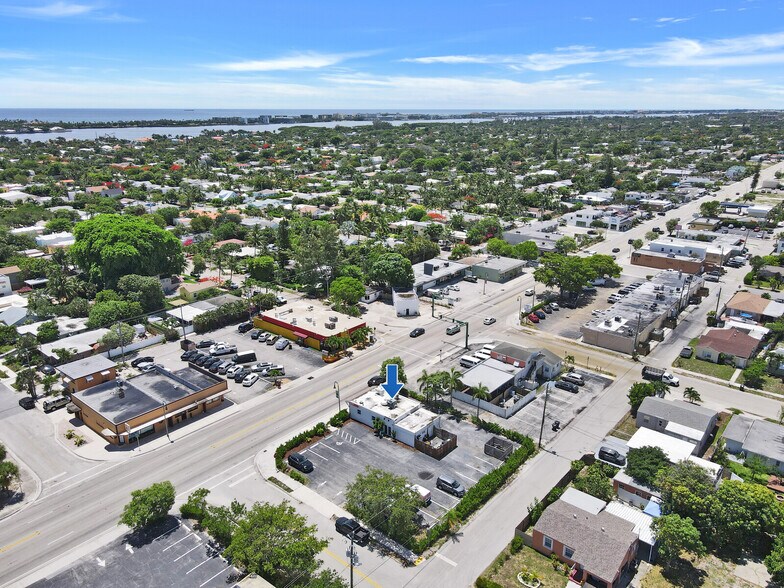 More Photos Of 2211 N Dixie Hwy, Lake Worth Freestanding For Lease