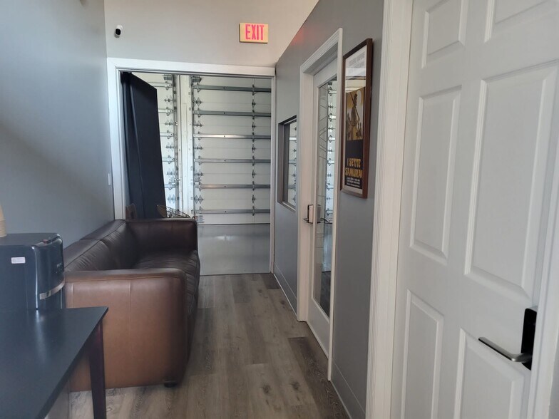 More Photos Of 404 S Martin Luther King Jr Ave, Clearwater Warehouse For Sale