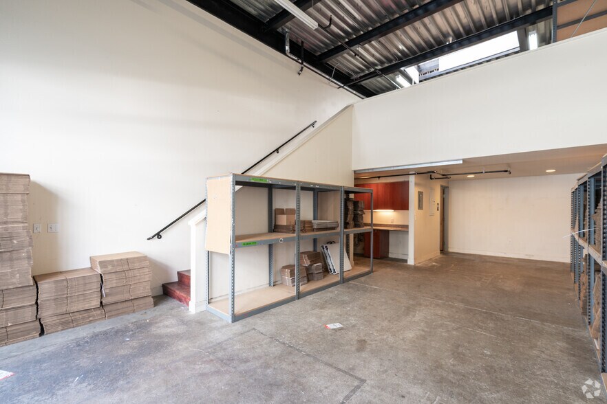 More Photos Of 1940 Union St, Oakland Warehouse For Lease