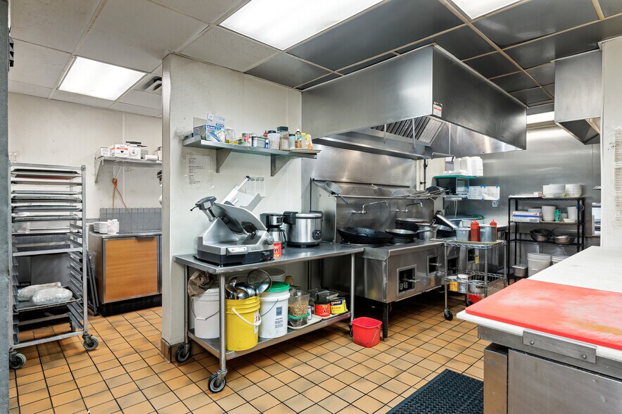 More Photos Of 7429 E River Rd, Fridley Restaurant For Sale