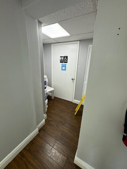 More Photos Of 1222 Nw 29th St, Miami Medical For Sale