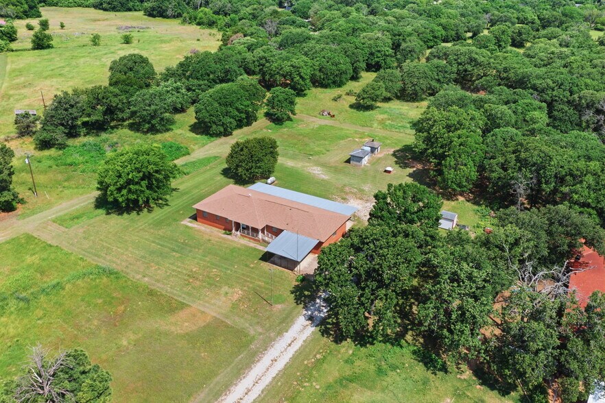 More Photos Of 3523 E Highway 199, Springtown Office For Sale