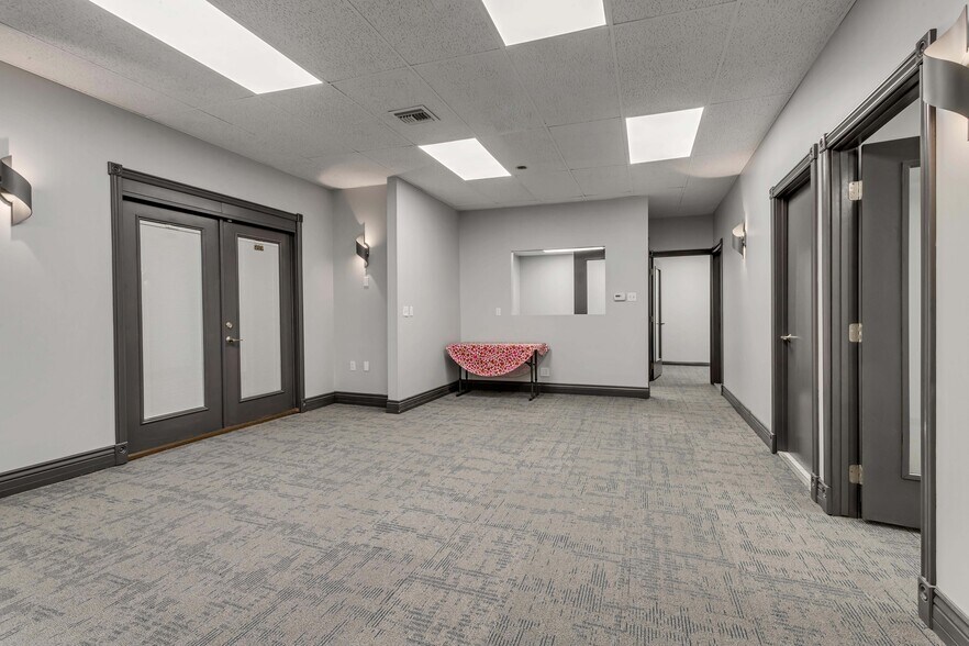 More Photos Of 2550 Washington Blvd, Ogden Office For Lease
