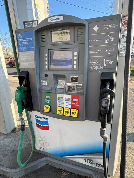 More Photos Of 857 S 2nd Ave, Walla Walla Service Station For Sale