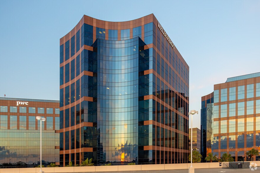 More Photos Of 2030 Main St, Irvine Coworking Space